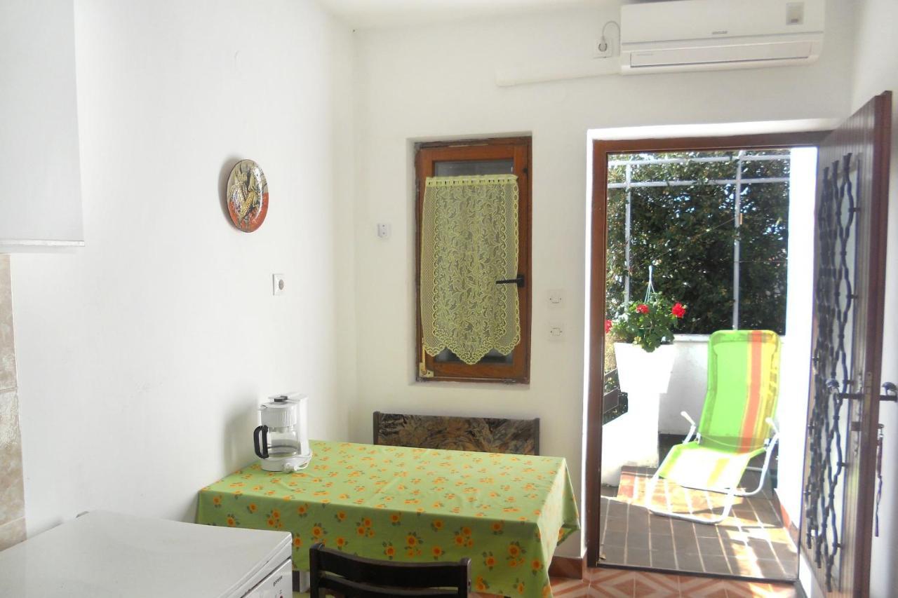 Apartment Supetarska Draga - Donja 5030A Exterior foto